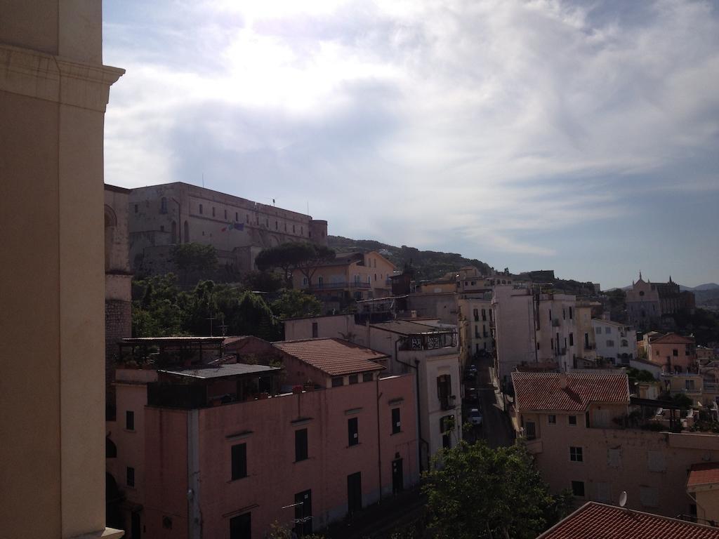 Guarinelli 88 Bed & Breakfast Gaeta Bagian luar foto